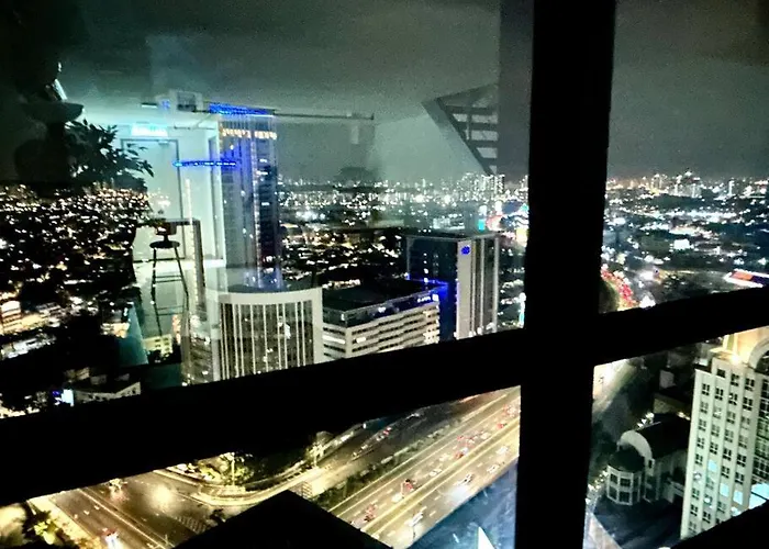 Pinnacle Pj-Duplex,Projector,Free Parking,Near Lrt,2-6Pax